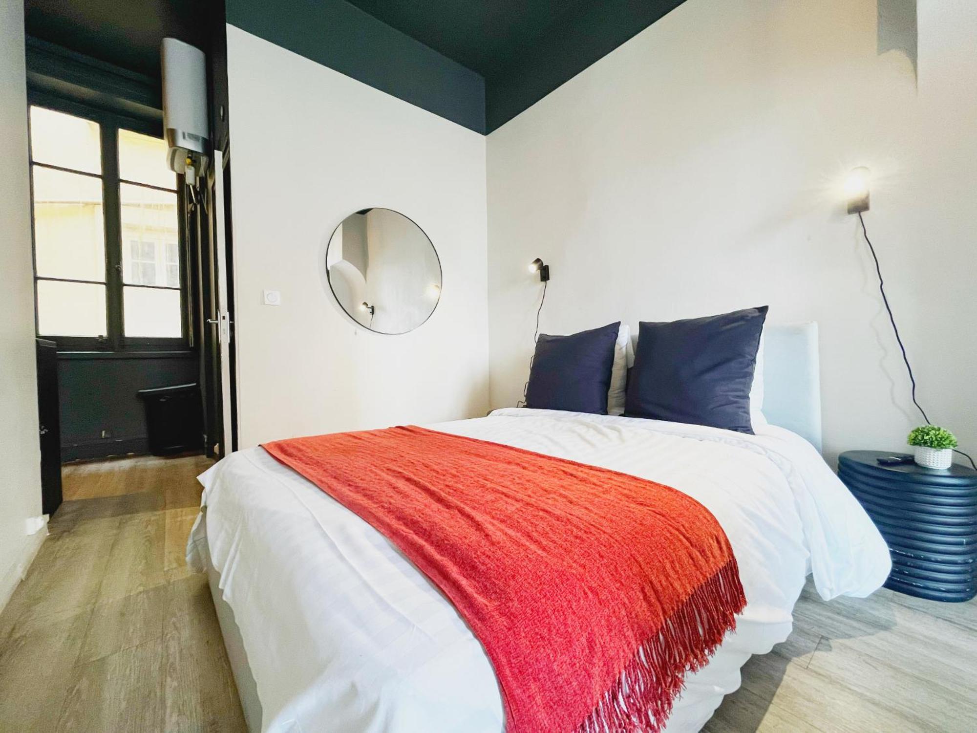 Suite Opium Lyon Exterior photo